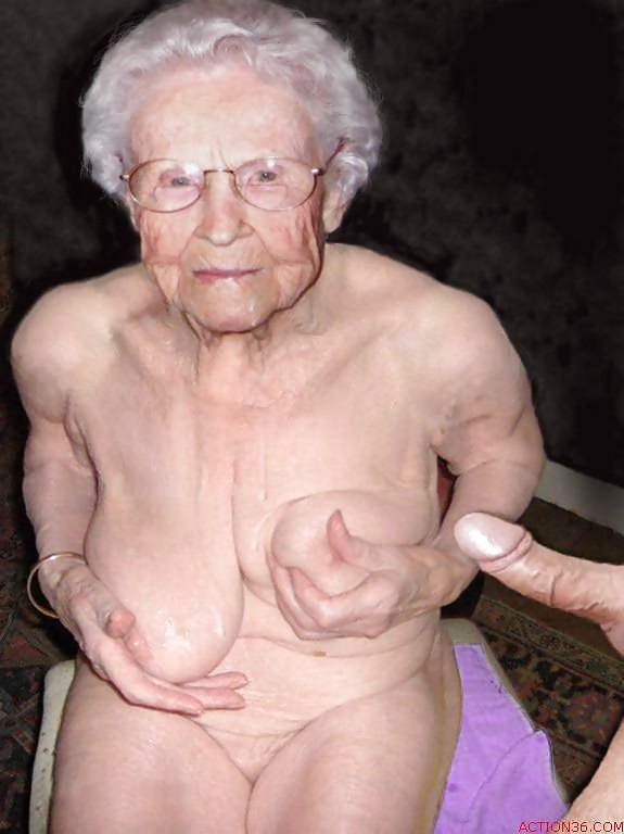 Old old naked granny