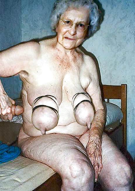 Naked old granny