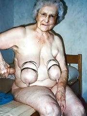 mature granny nudes photos