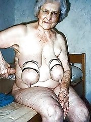 mature granny nudes photos